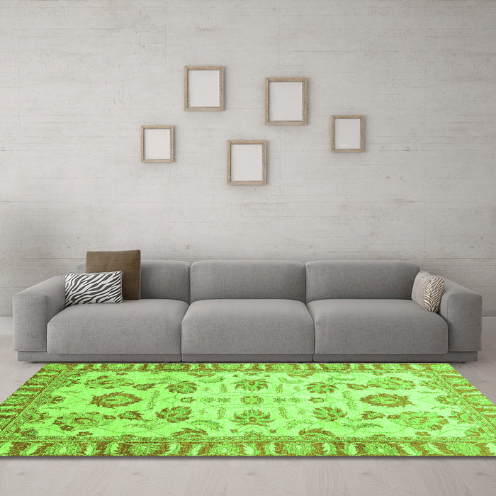 Machine Washable Oriental Green Traditional Area Rugs in a Living Room,, wshabs3350grn