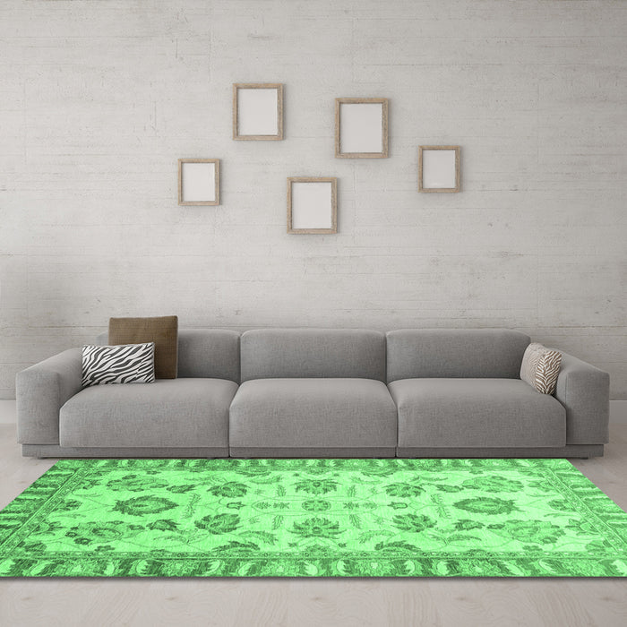 Machine Washable Oriental Emerald Green Traditional Area Rugs in a Living Room,, wshabs3350emgrn