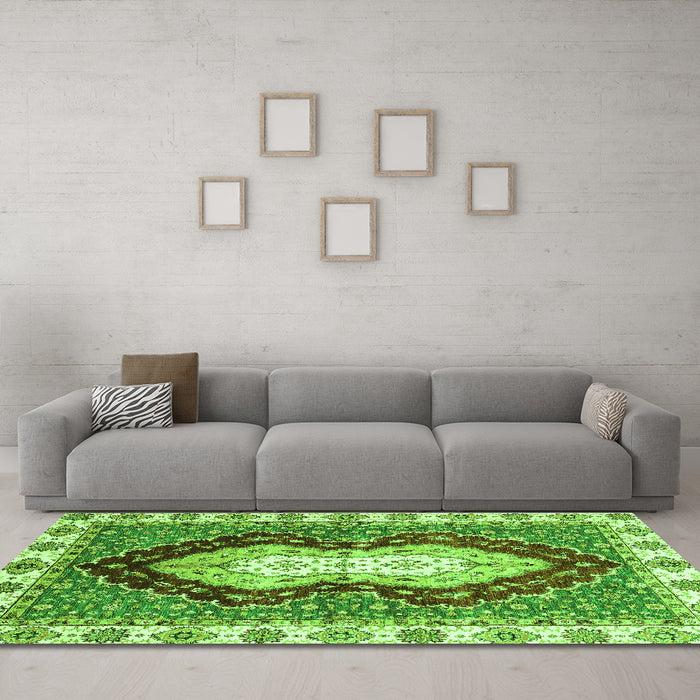Machine Washable Abstract Green Modern Area Rugs in a Living Room,, wshabs3355grn