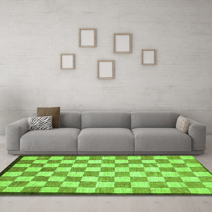 Machine Washable Checkered Green Modern Area Rugs in a Living Room,, wshabs335grn