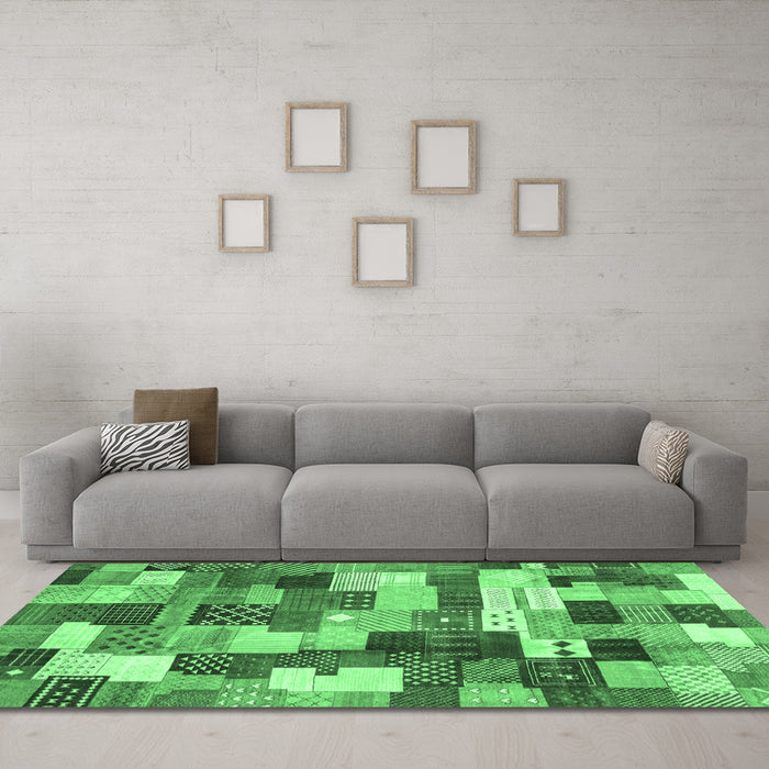 Machine Washable Checkered Emerald Green Modern Area Rugs in a Living Room,, wshabs3367emgrn