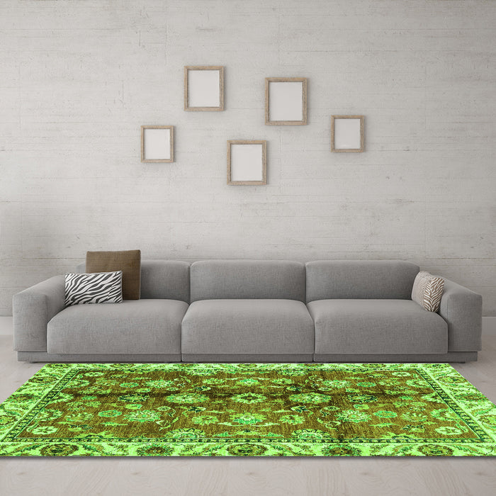 Machine Washable Abstract Green Modern Area Rugs in a Living Room,, wshabs3374grn