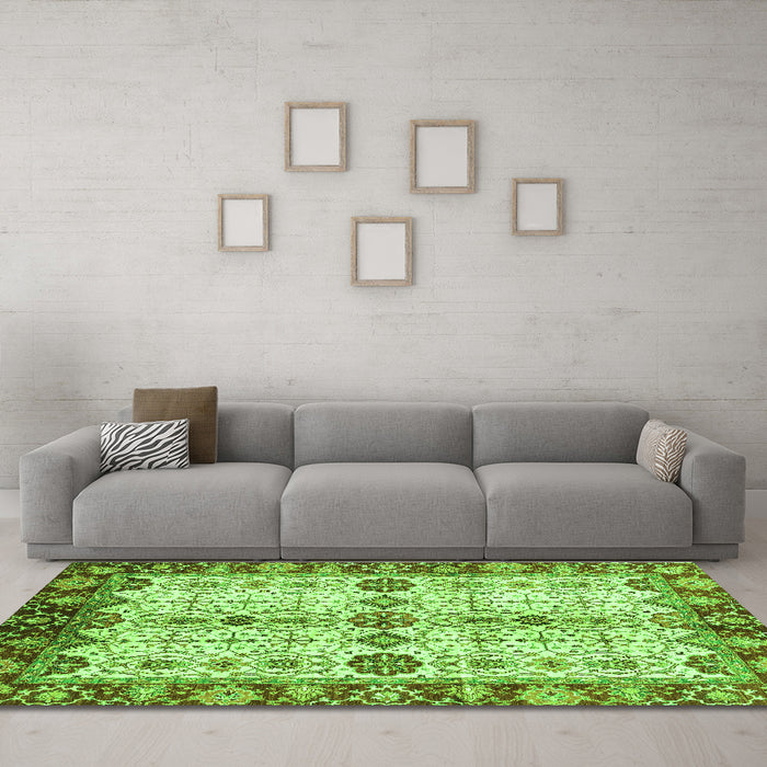Machine Washable Oriental Green Traditional Area Rugs in a Living Room,, wshabs3375grn