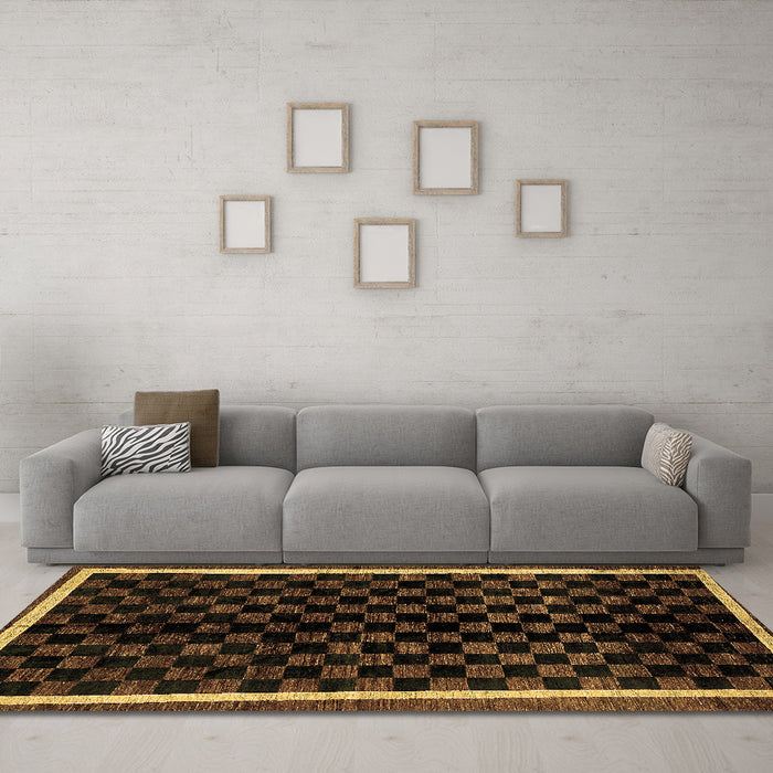 Machine Washable Checkered Brown Modern Rug in a Living Room,, wshabs337brn