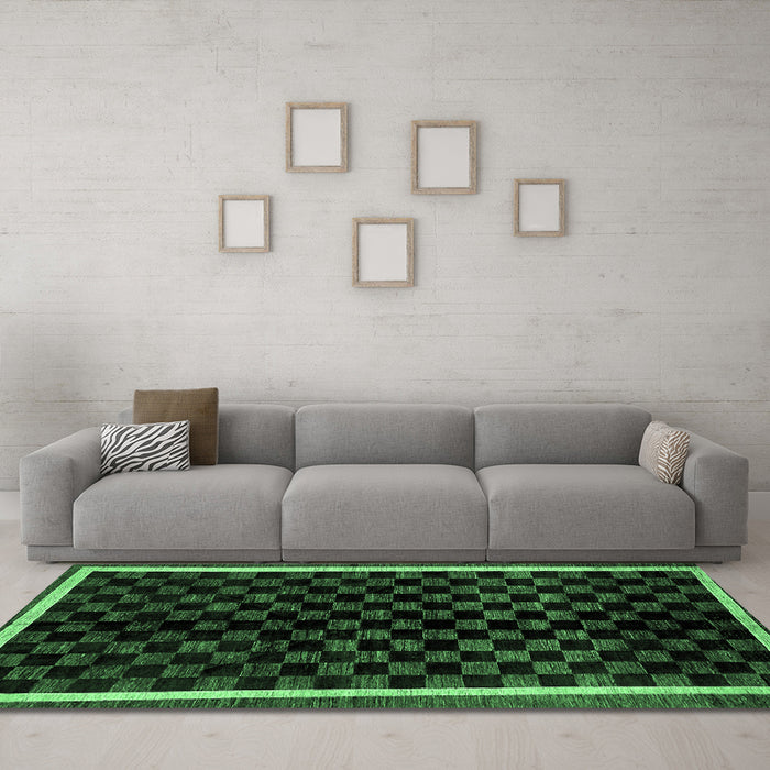 Machine Washable Checkered Emerald Green Modern Area Rugs in a Living Room,, wshabs337emgrn
