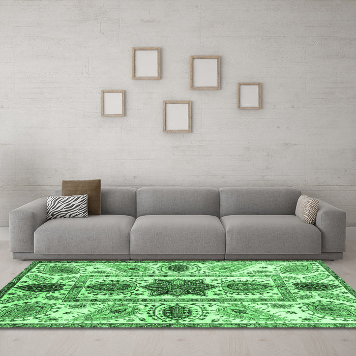 Machine Washable Oriental Emerald Green Modern Area Rugs in a Living Room,, wshabs3380emgrn