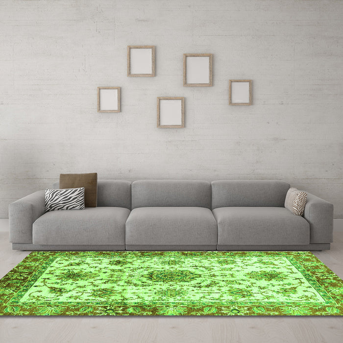 Machine Washable Oriental Green Modern Area Rugs in a Living Room,, wshabs3382grn