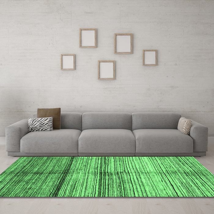 Machine Washable Oriental Emerald Green Modern Area Rugs in a Living Room,, wshabs3384emgrn