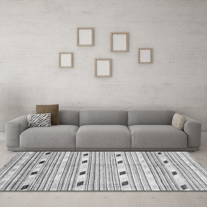 Machine Washable Oriental Gray Modern Rug in a Living Room,, wshabs3388gry