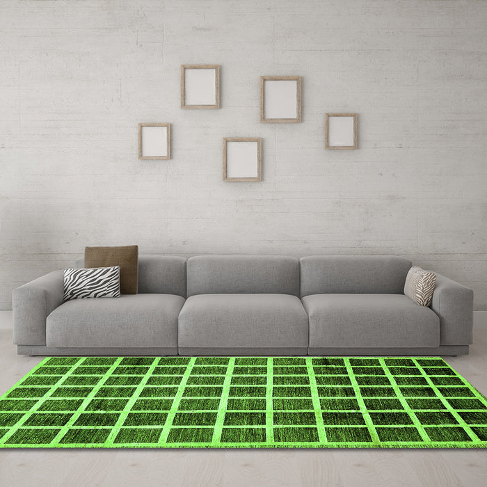 Machine Washable Checkered Green Modern Area Rugs in a Living Room,, wshabs338grn