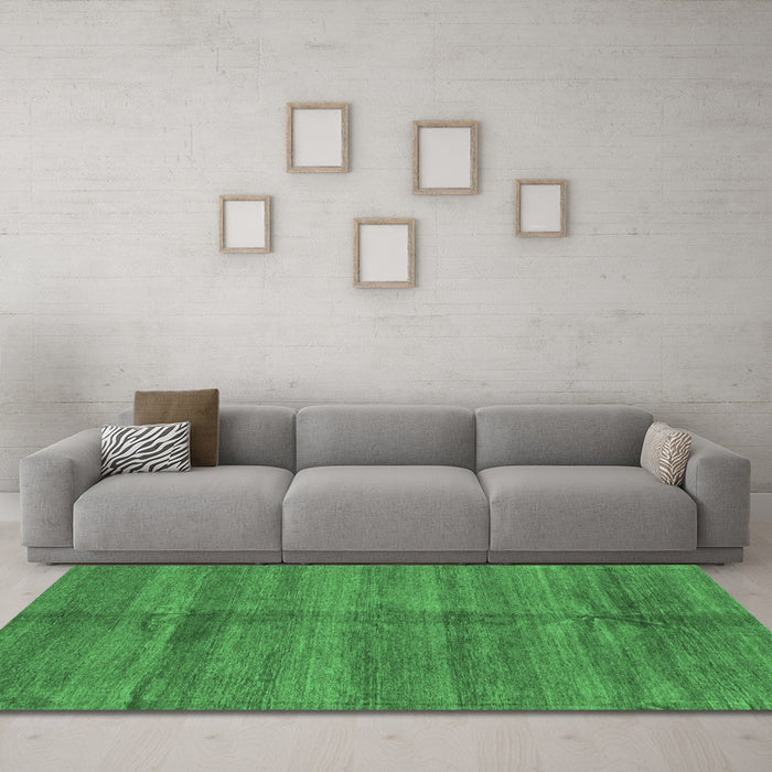 Machine Washable Oriental Emerald Green Modern Area Rugs in a Living Room,, wshabs3392emgrn