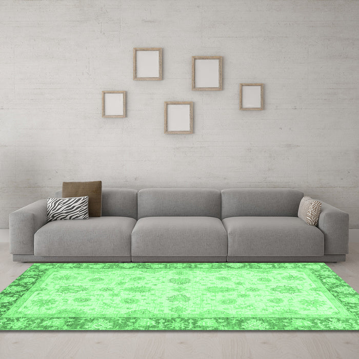 Machine Washable Oriental Emerald Green Modern Area Rugs in a Living Room,, wshabs3393emgrn