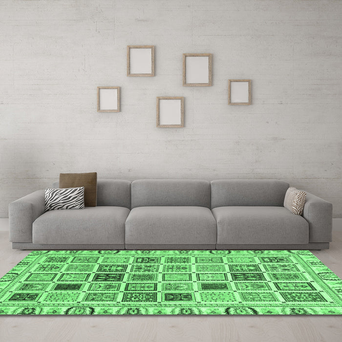Machine Washable Oriental Emerald Green Modern Area Rugs in a Living Room,, wshabs3397emgrn