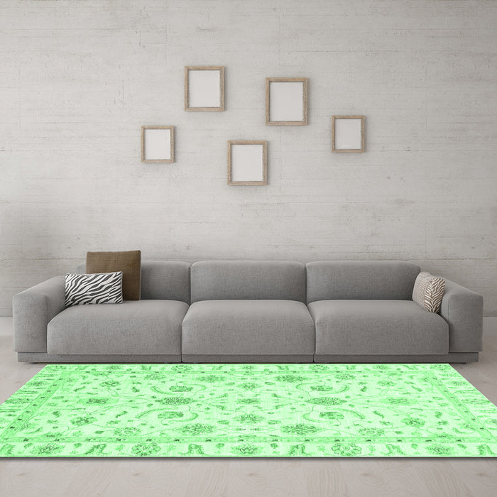 Machine Washable Oriental Emerald Green Traditional Area Rugs in a Living Room,, wshabs3403emgrn