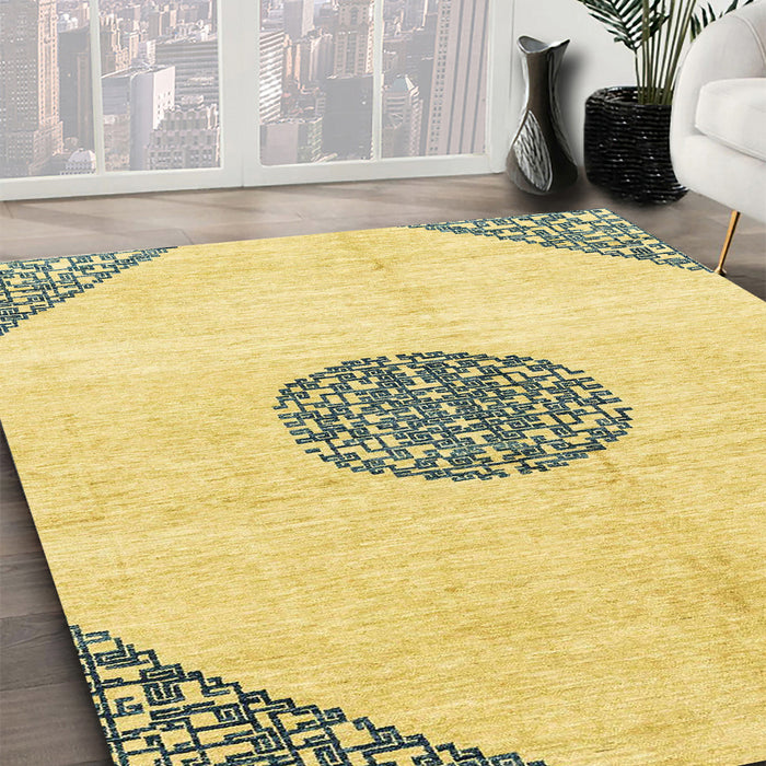 Machine Washable Abstract Yellow Rug in a Family Room, wshabs3407