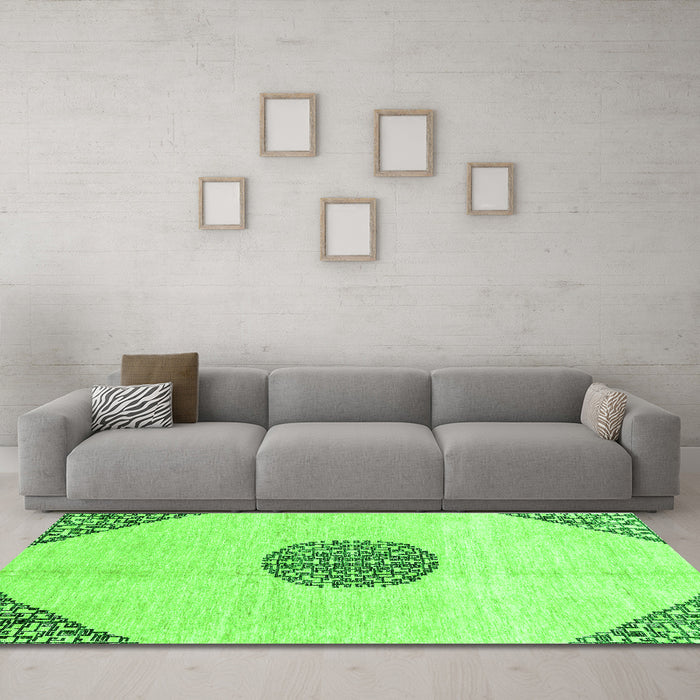 Machine Washable Abstract Green Modern Area Rugs in a Living Room,, wshabs3407grn