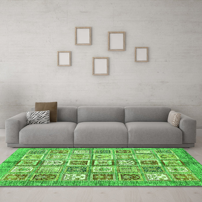 Machine Washable Abstract Green Modern Area Rugs in a Living Room,, wshabs340grn