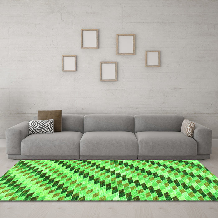 Machine Washable Abstract Green Modern Area Rugs in a Living Room,, wshabs3422grn