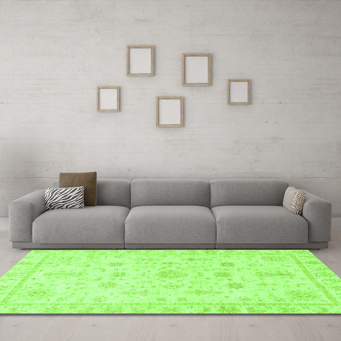 Machine Washable Oriental Green Traditional Area Rugs in a Living Room,, wshabs3433grn