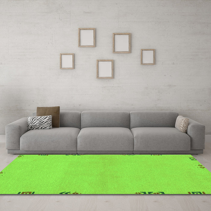 Machine Washable Abstract Green Modern Area Rugs in a Living Room,, wshabs3440grn