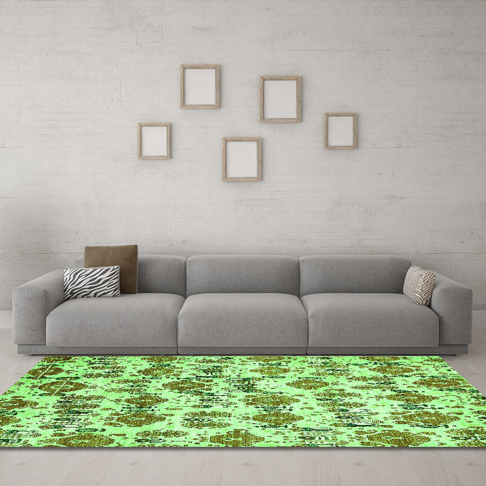 Machine Washable Abstract Green Modern Area Rugs in a Living Room,, wshabs344grn