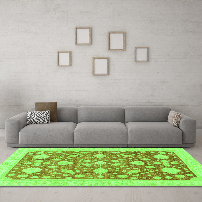 Machine Washable Oriental Green Traditional Area Rugs in a Living Room,, wshabs3463grn