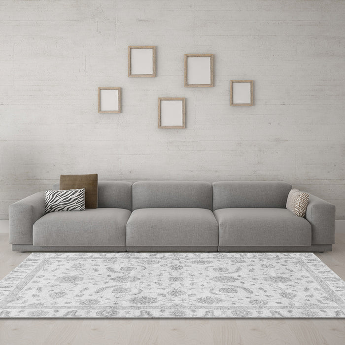 Machine Washable Oriental Gray Traditional Rug in a Living Room,, wshabs3465gry