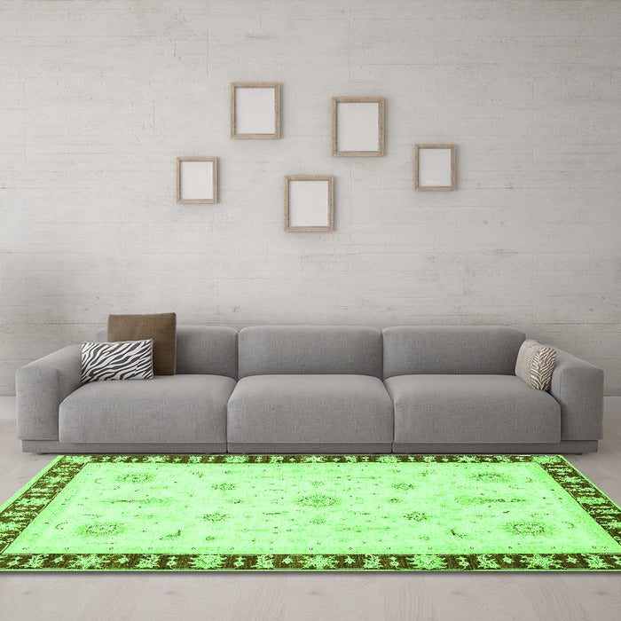 Machine Washable Abstract Green Modern Area Rugs in a Living Room,, wshabs3470grn