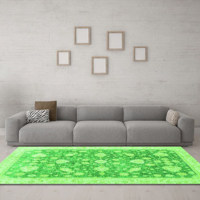 Machine Washable Oriental Green Traditional Area Rugs in a Living Room,, wshabs3471grn