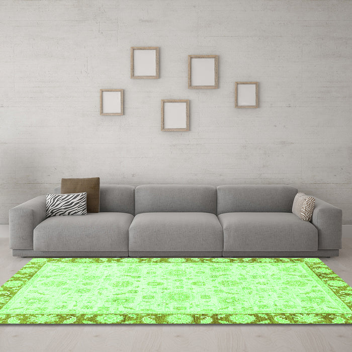 Machine Washable Abstract Green Modern Area Rugs in a Living Room,, wshabs3476grn