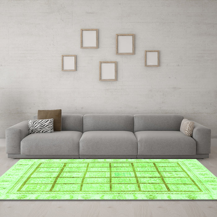 Machine Washable Abstract Green Modern Area Rugs in a Living Room,, wshabs3477grn