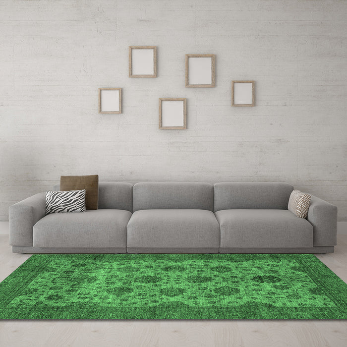 Machine Washable Abstract Emerald Green Modern Area Rugs in a Living Room,, wshabs347emgrn