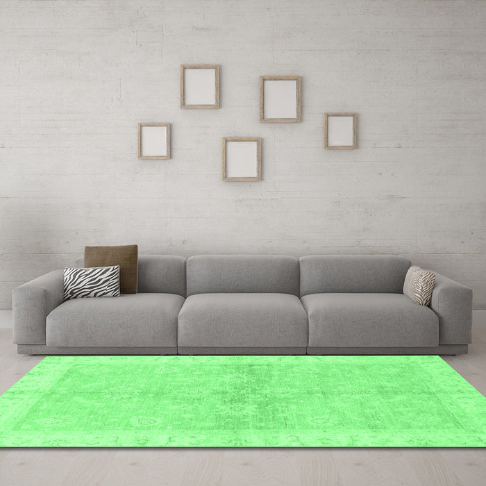 Machine Washable Oriental Emerald Green Traditional Area Rugs in a Living Room,, wshabs3496emgrn