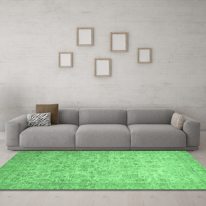 Machine Washable Abstract Emerald Green Modern Area Rugs in a Living Room,, wshabs349emgrn