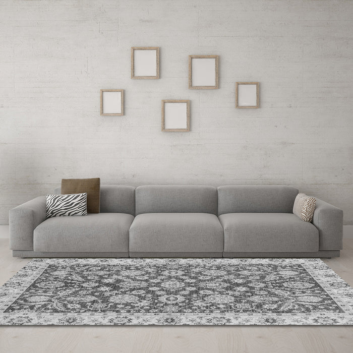 Machine Washable Oriental Gray Traditional Rug in a Living Room,, wshabs3506gry