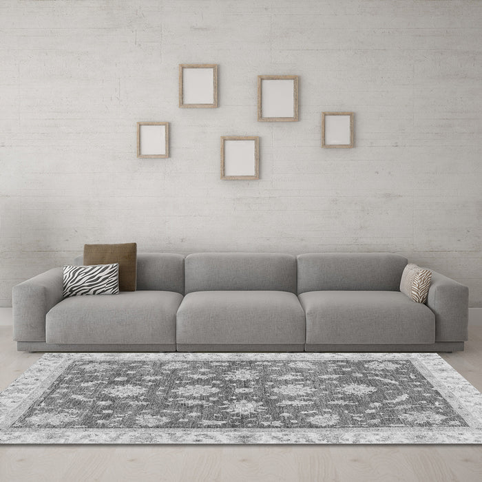 Machine Washable Oriental Gray Traditional Rug in a Living Room,, wshabs3514gry