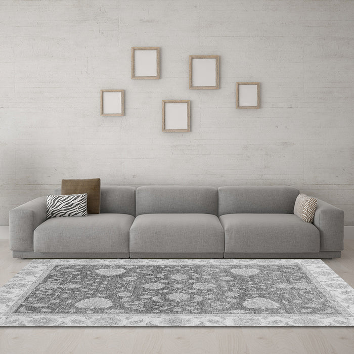 Machine Washable Oriental Gray Traditional Rug in a Living Room,, wshabs3515gry