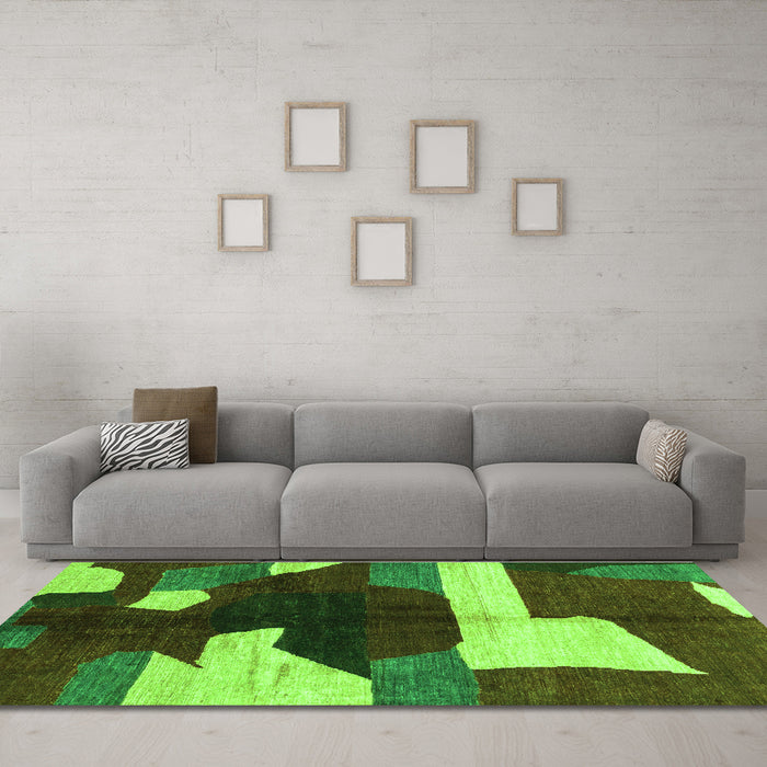 Machine Washable Abstract Green Modern Area Rugs in a Living Room,, wshabs3520grn