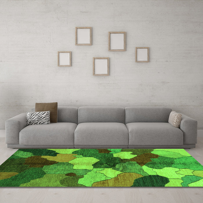 Machine Washable Abstract Green Modern Area Rugs in a Living Room,, wshabs3526grn