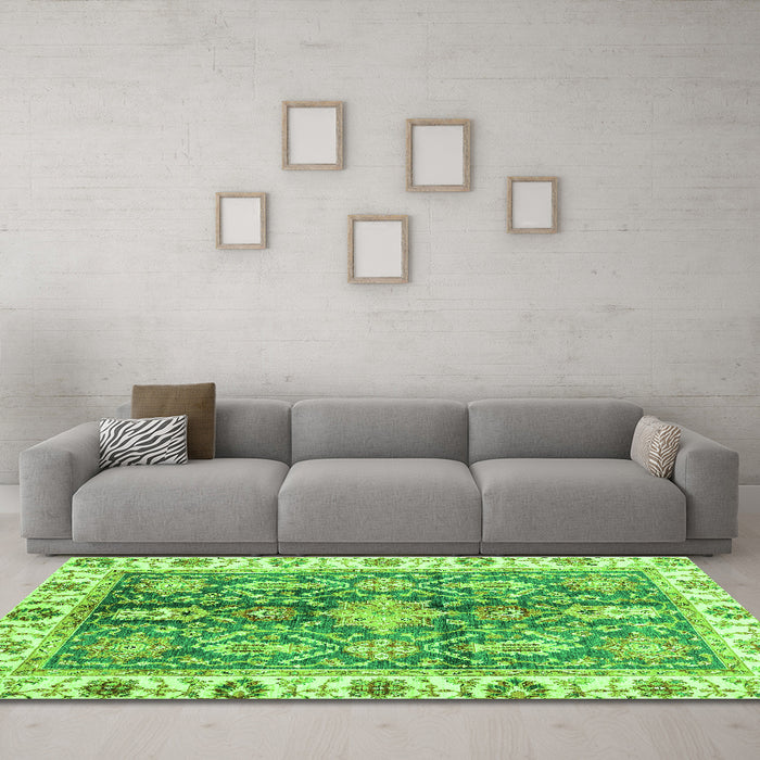 Machine Washable Oriental Green Traditional Area Rugs in a Living Room,, wshabs3528grn