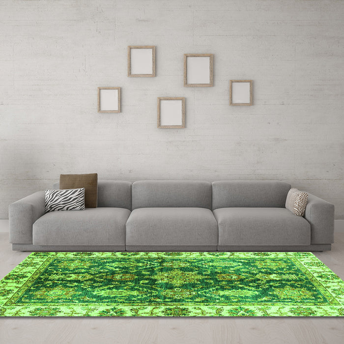 Machine Washable Oriental Green Traditional Area Rugs in a Living Room,, wshabs3529grn