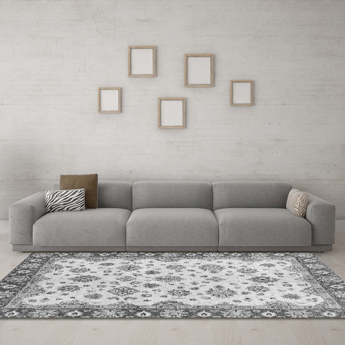 Machine Washable Abstract Gray Modern Rug in a Living Room,, wshabs3532gry
