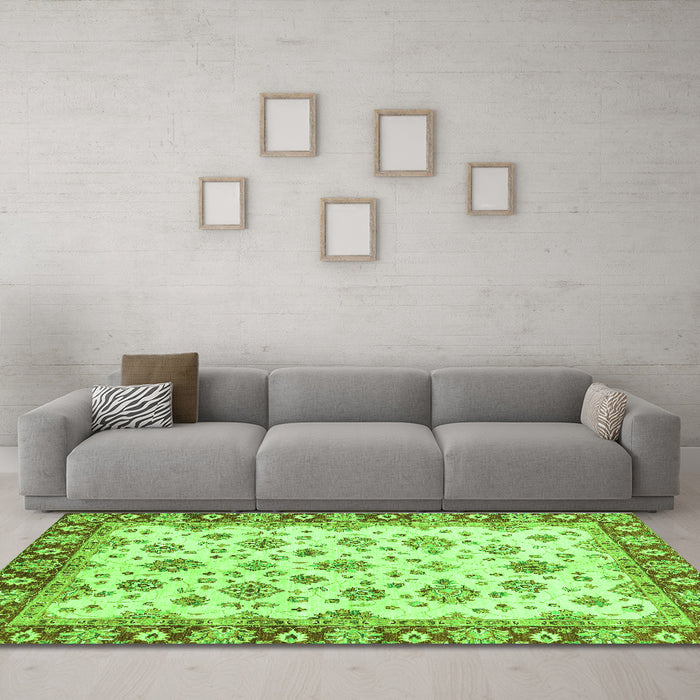 Machine Washable Abstract Green Modern Area Rugs in a Living Room,, wshabs3532grn