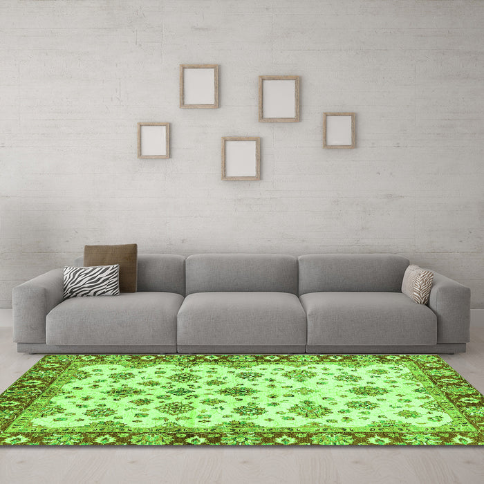 Machine Washable Oriental Green Traditional Area Rugs in a Living Room,, wshabs3536grn