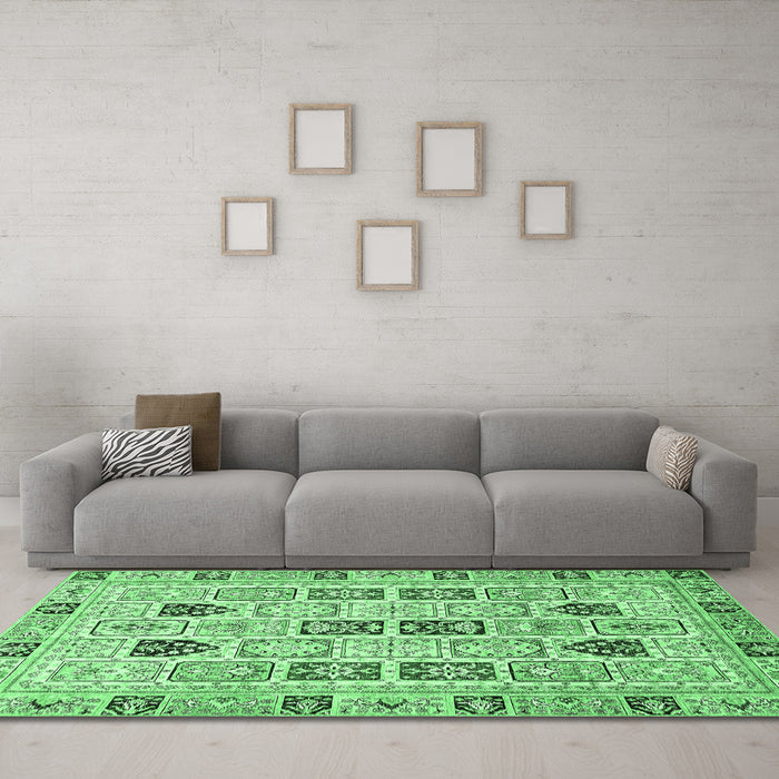 Machine Washable Abstract Emerald Green Modern Area Rugs in a Living Room,, wshabs353emgrn