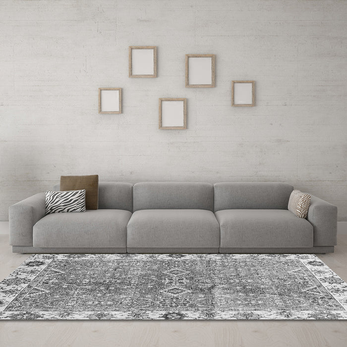 Machine Washable Oriental Gray Traditional Rug in a Living Room,, wshabs3541gry