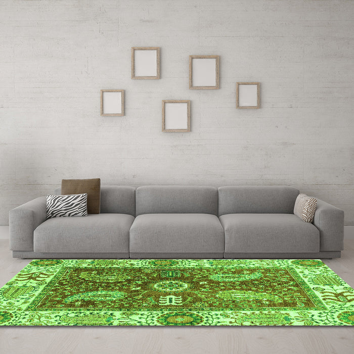 Machine Washable Oriental Green Traditional Area Rugs in a Living Room,, wshabs3548grn