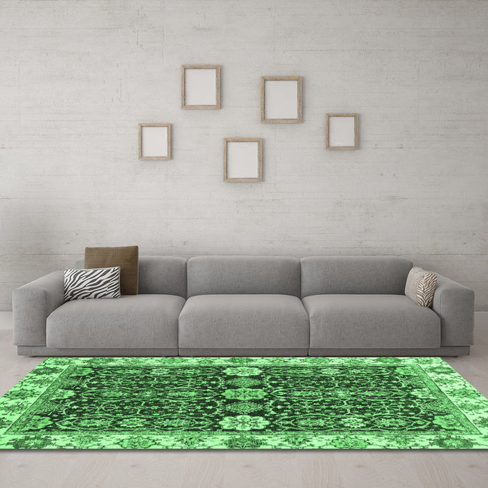 Machine Washable Oriental Emerald Green Traditional Area Rugs in a Living Room,, wshabs3549emgrn