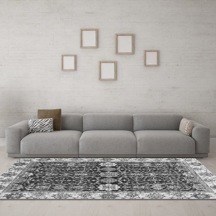 Machine Washable Oriental Gray Traditional Rug in a Living Room,, wshabs3549gry