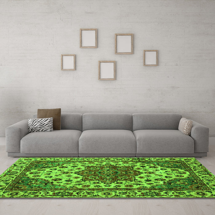 Machine Washable Abstract Green Modern Area Rugs in a Living Room,, wshabs3550grn